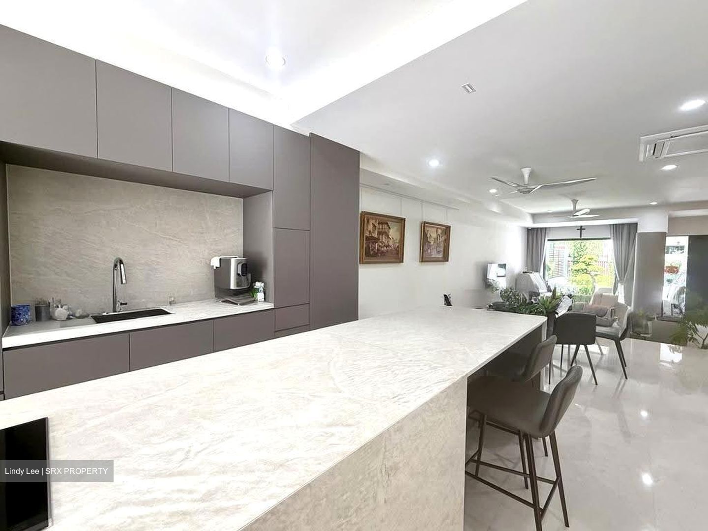 Hillcrest Park (D11), Terrace #625971321